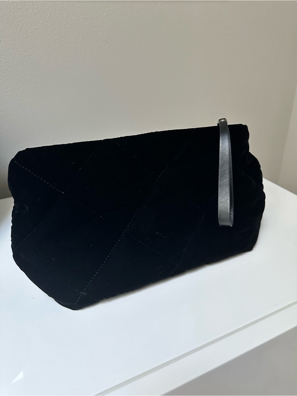 Banana Republic Black Quilted Wristlet Clutch